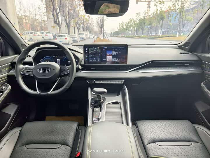 Фото 6 - Geely Preface