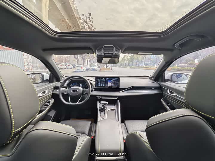 Фото 8 - Geely Preface