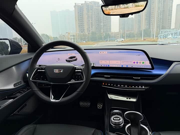 Фото 7 - Cadillac GT4