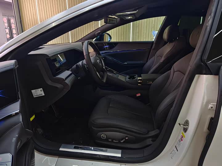 Фото 7 - Denza Z9