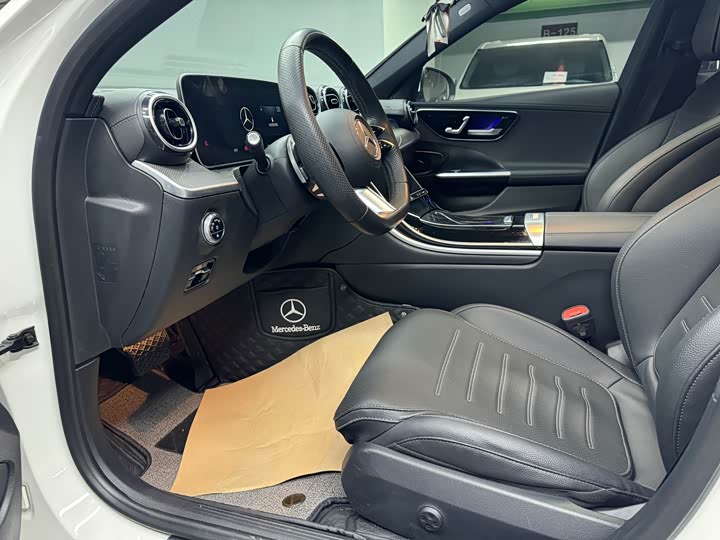 Фото 5 - Mercedes-Benz C-Class