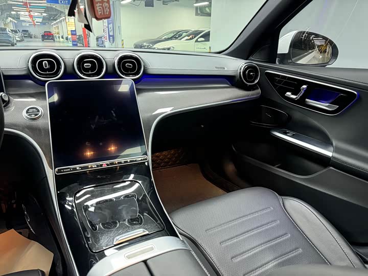 Фото 7 - Mercedes-Benz C-Class