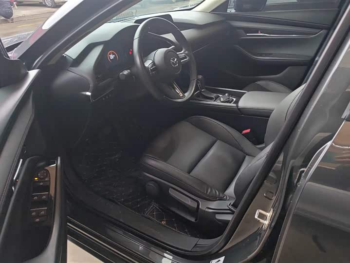 Фото 9 - Mazda 3 (Axela)