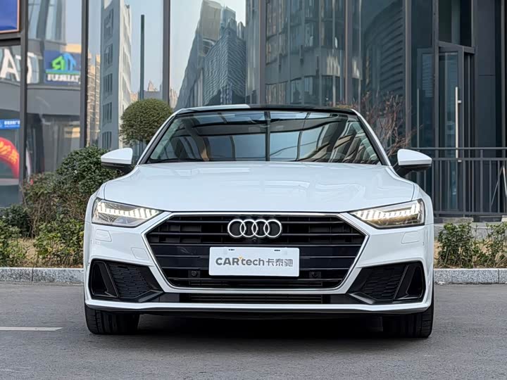 Фото 2 - Audi A7