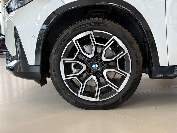 Фото 4 - BMW X1