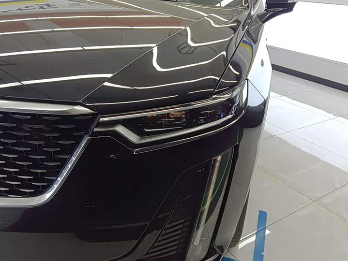 Фото 5 - Cadillac XT6