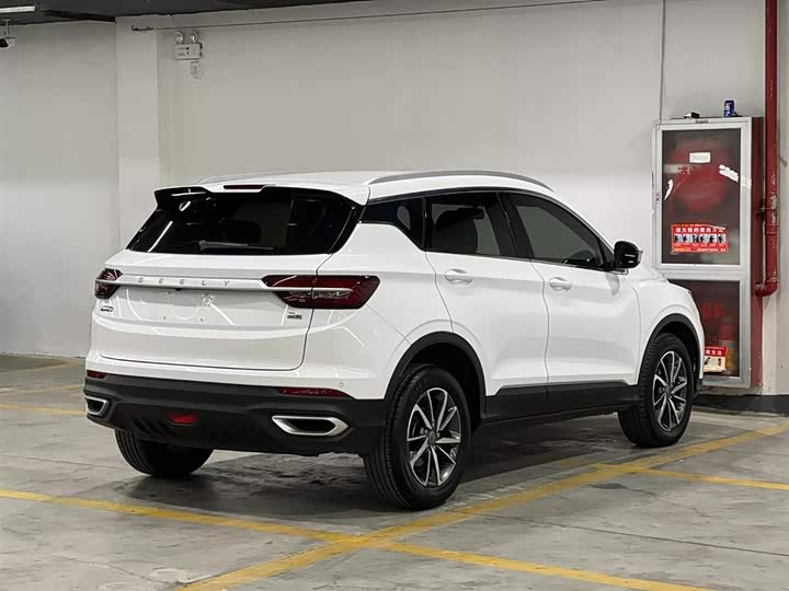 Фото 5 - Geely Coolray