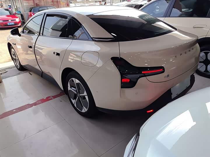 Фото 5 - XPeng Mona M03