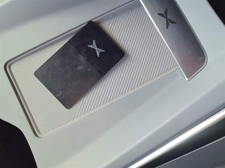 Фото 9 - XPeng Mona M03