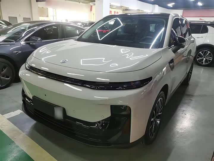 Фото 2 - Leapmotor B10