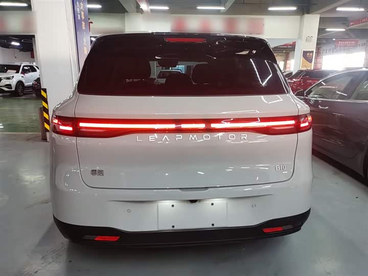 Фото 6 - Leapmotor B10