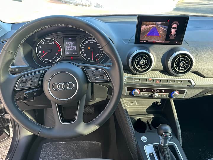 Фото 9 - Audi Q2L