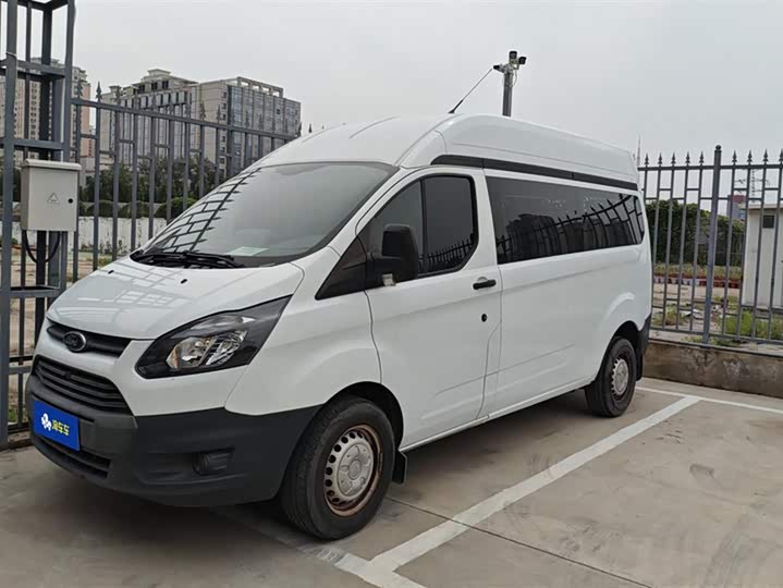 Фото 1 - Ford Transit