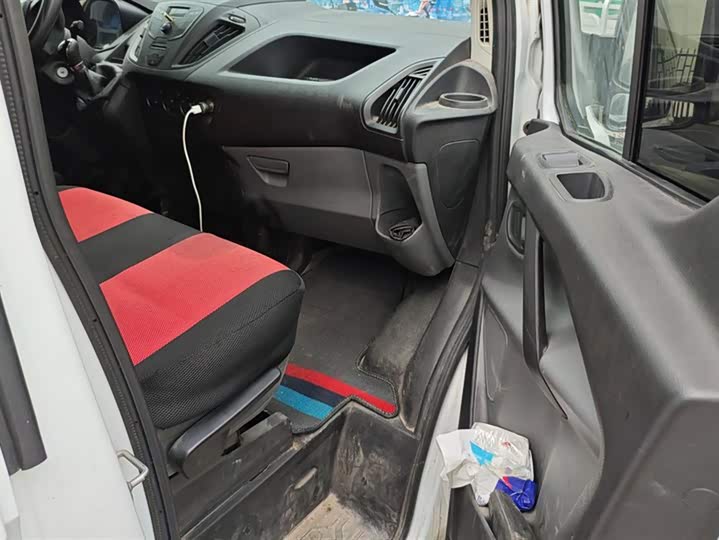 Фото 8 - Ford Transit