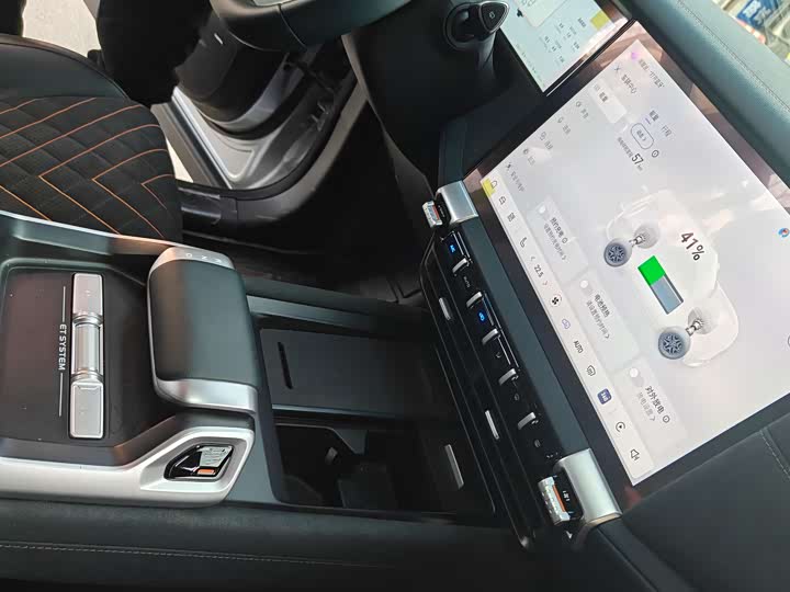 Фото 6 - Changan Deepal G318