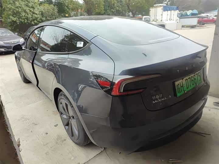 Фото 5 - Tesla Model 3