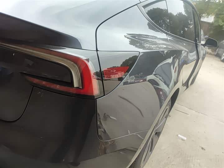 Фото 8 - Tesla Model 3