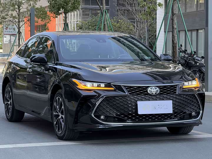 Фото 3 - Toyota Avalon
