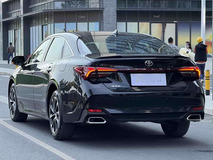 Фото 4 - Toyota Avalon