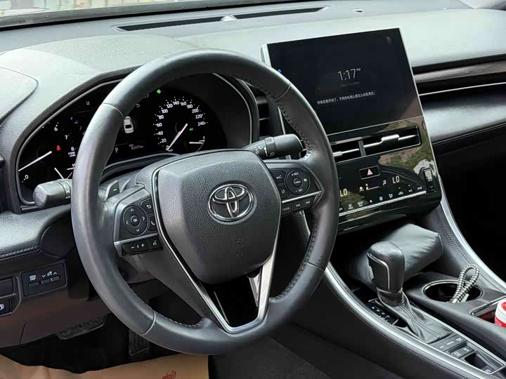 Фото 8 - Toyota Avalon