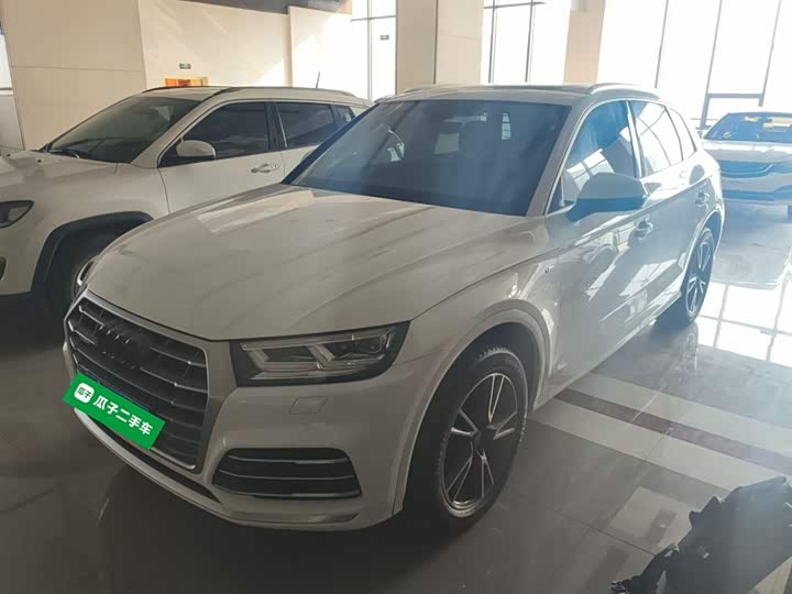 Фото 2 - Audi Q5L