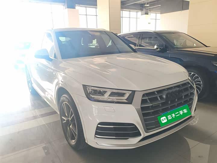 Фото 4 - Audi Q5L