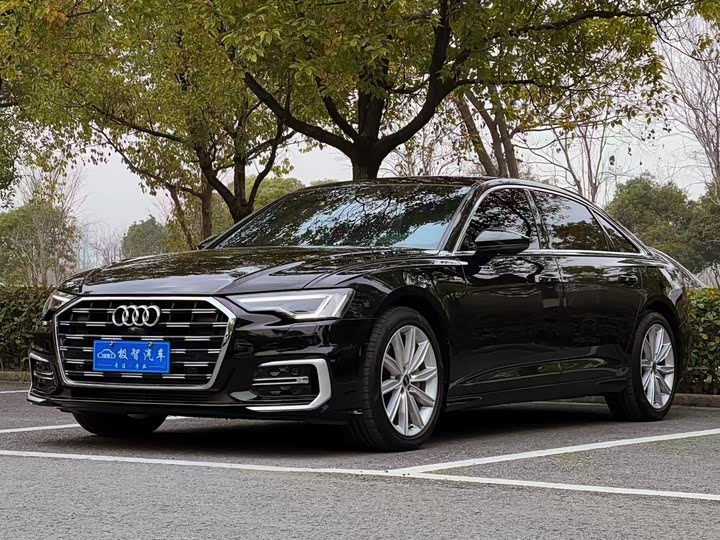 Фото 1 - Audi A6L