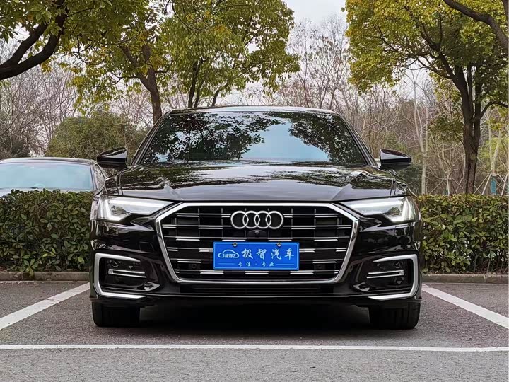 Фото 2 - Audi A6L