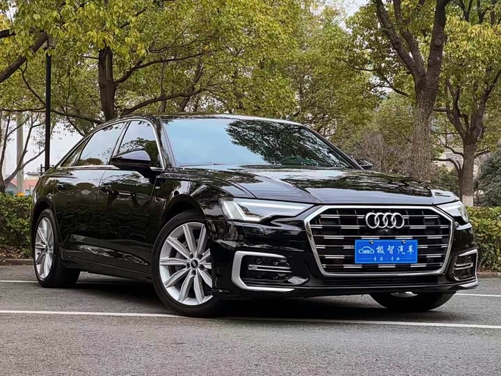 Фото 9 - Audi A6L