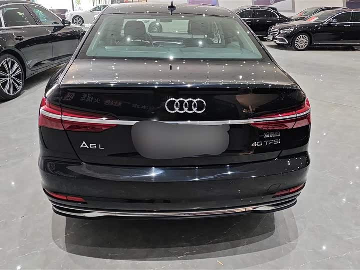 Фото 4 - Audi A6L