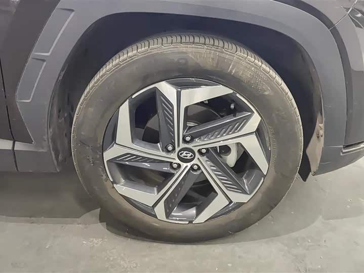 Фото 6 - Hyundai Tucson L
