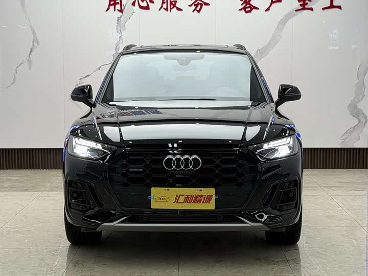 Фото 2 - Audi Q5L