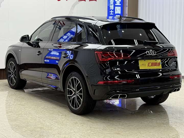 Фото 4 - Audi Q5L