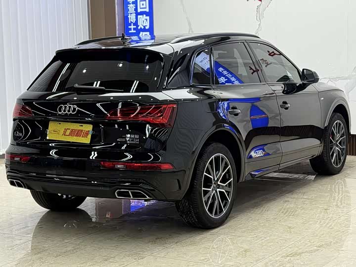 Фото 6 - Audi Q5L