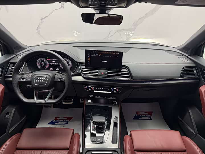 Фото 9 - Audi Q5L