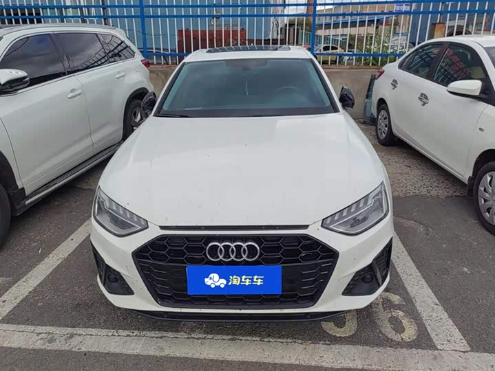 Фото 2 - Audi A4L