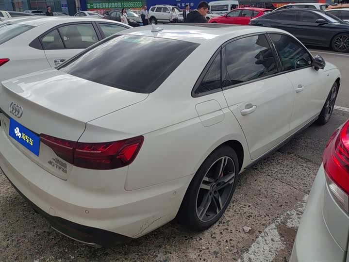 Фото 3 - Audi A4L