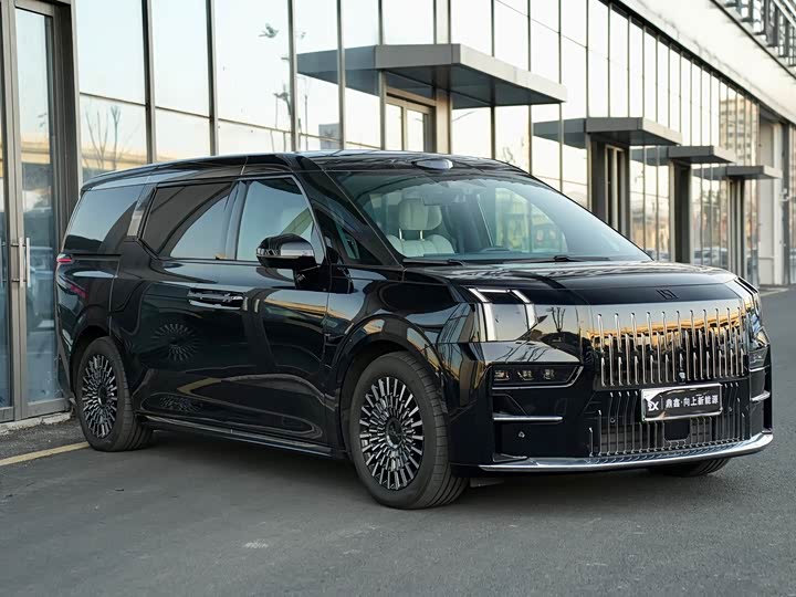 Фото 3 - Zeekr 009