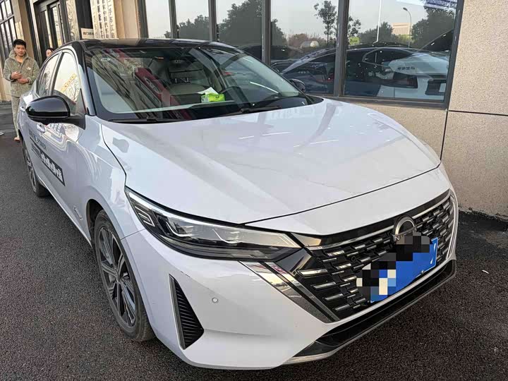 Фото 2 - Nissan Sylphy