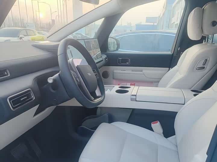 Фото 5 - LiXiang Mega