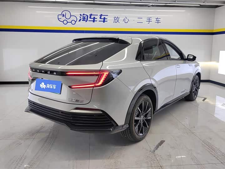 Фото 3 - Honda e:NP2