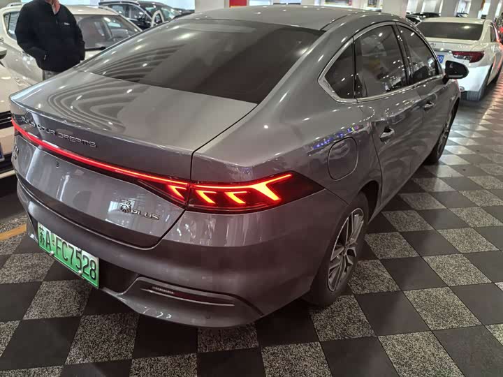 Фото 4 - BYD Qin Plus