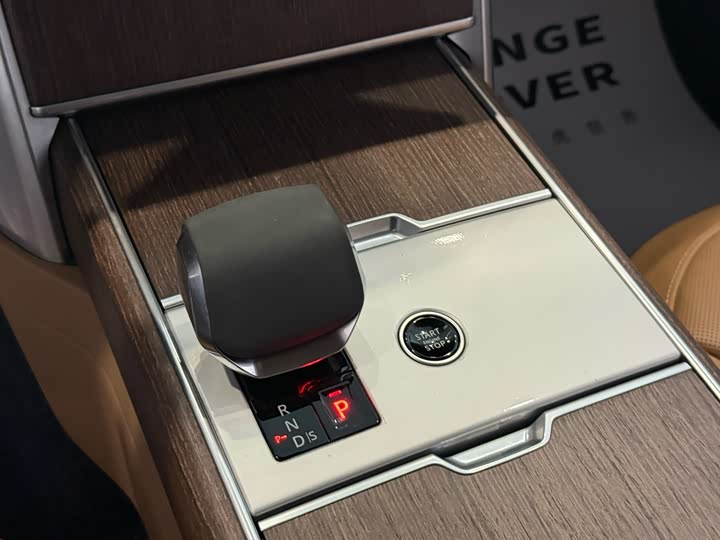 Фото 9 - Land Rover Range Rover