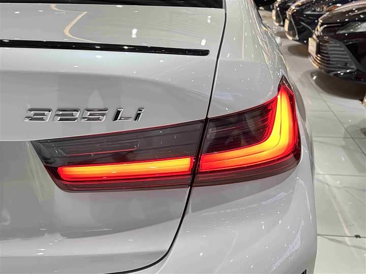 Фото 8 - BMW 3 Series