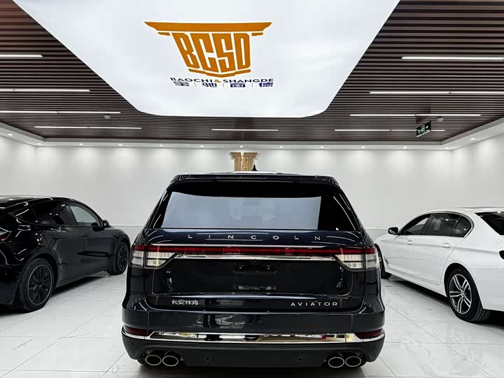 Фото 4 - Lincoln Aviator