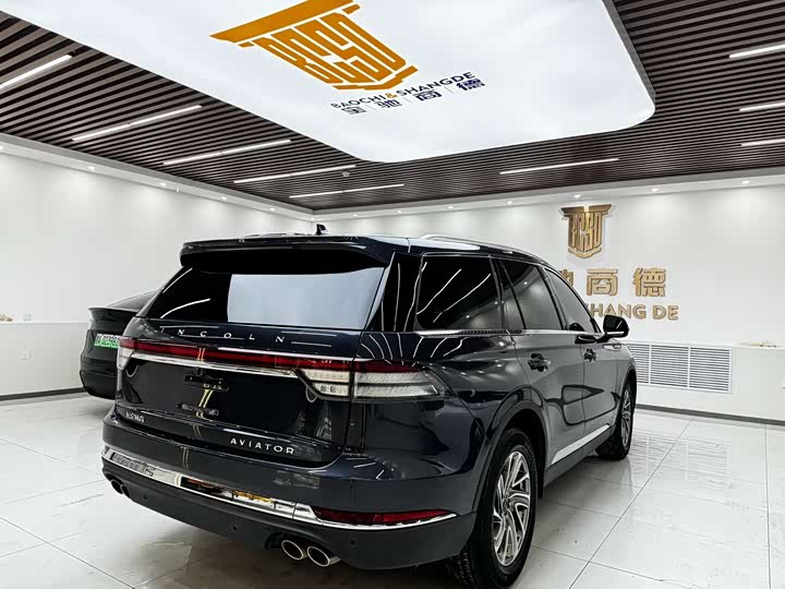 Фото 6 - Lincoln Aviator