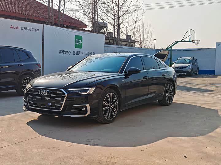 Фото 1 - Audi A6L