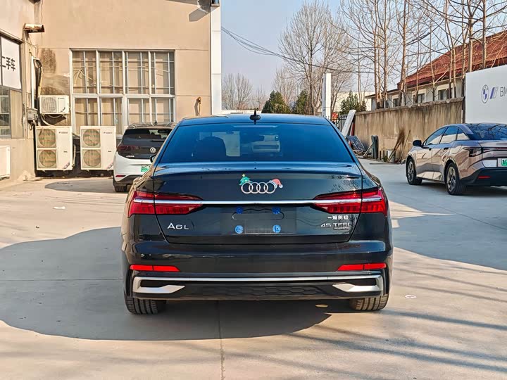 Фото 5 - Audi A6L