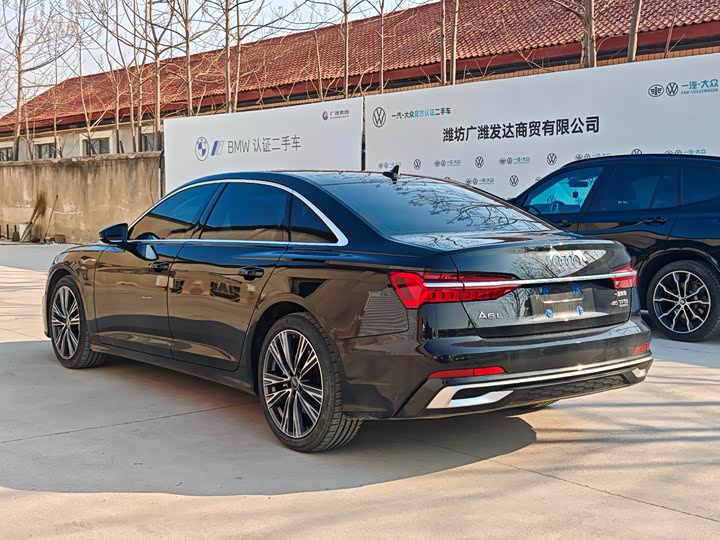 Фото 6 - Audi A6L