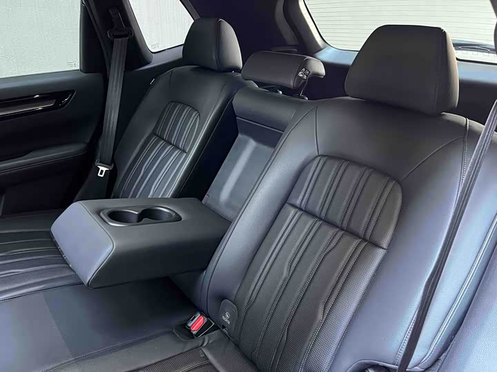 Фото 8 - Honda Breeze Hybrid